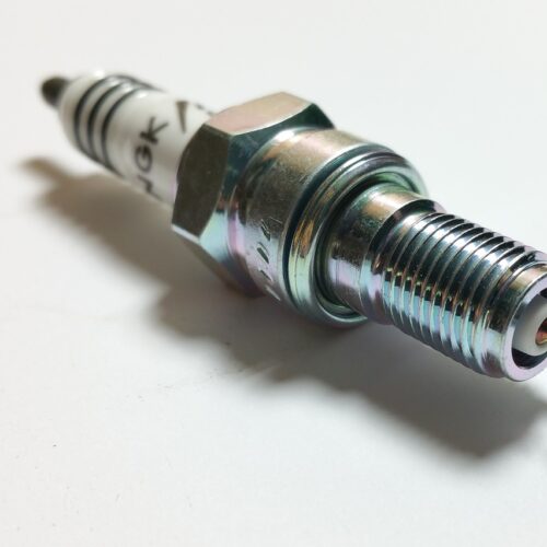 spark-plug-2801172_1280